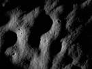 Eines der ersten LRO-Bilder: Krater südlich der Region "Mare Nubium"