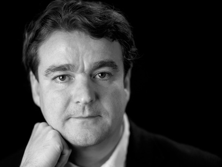 Stefan Seip Portrait Stefan Seip -- Astrofotograf und Autor des Kosmos-Buches "Himmelsfotografie mit der digitalen Spiegelreflexkamera"