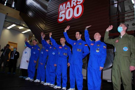 The Mars500 crew for the 105-day study prepares to enter the isolation facility on 31 March 2009. The crew will remain in the habitat at the Institute of Biomedical Problems (IBMP) until mid-July.