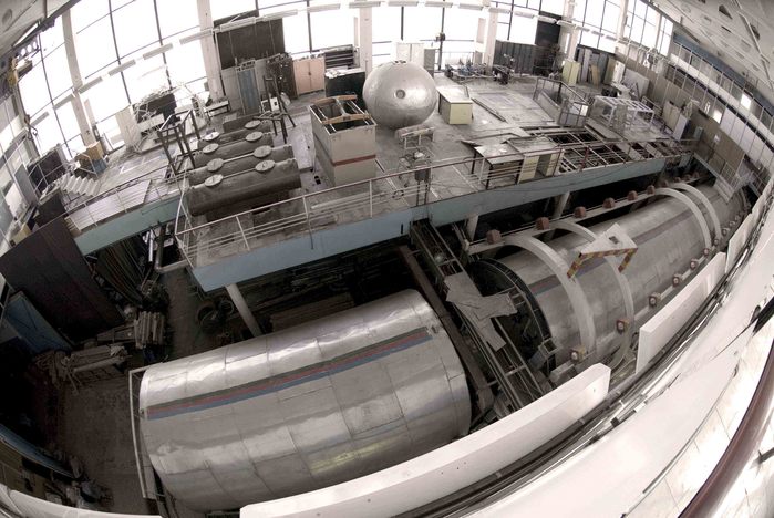 Here you can see part of the simulation facility. The simulation follows the mission profile of a real Mars mission, including an exploration phase on the surface of Mars. Nutrition will be identical to that provided on board the International Space Station. 