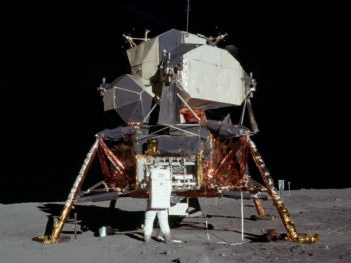 Mondmodul von Apollo 11 Dieses Bild hilft zu verstehen welch unglaubliche Auflösung LROC hat