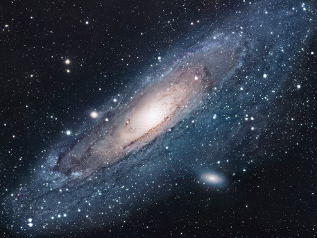 Der aus der Science-Fiction bekannte Andromedanebel müsste korrekterweise Andromeda-Galaxie genannt werden. Andromeda ist eine Spiralgalaxie, wie unsere eigene Galaxie - die Milchstraße.