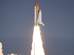 Wie geplant startete die Raumfähre Atlantis am 16. November 2009 um 20.28 Uhr Mitteleuropäischer Zeit vom Weltraumbahnhof Cape Canaveral (Florida). Die sechs NASA-Astronauten an Bord bringen Versorgungsgüter und Experimente zur Internationalen Raumstation ISS
