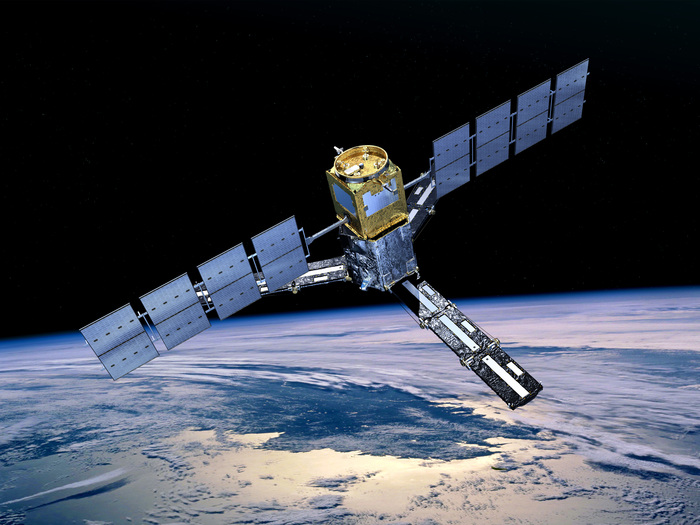 La misión SMOS hará observaciones globales de humedad del suelo en masas de la Tierra y la salinidad en los océanos. 