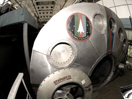 Die Luke zur Mission Mars500 wird am 3. Juni für 520 Tage verschlossen.