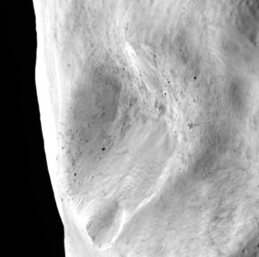 Zoom auf das Bild der nächsten Annäherung.

Zoom at closest approach.