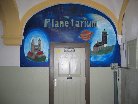 Hinter dieser Tür verbirgt sich das Wittenberger Planetarium.