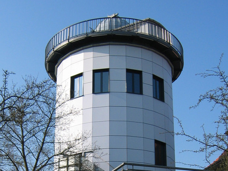 Die Sternwarte mit dem Planetarium in Schwerin.