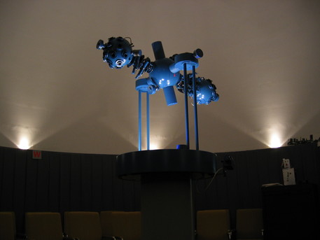 Der Zeiss-Projektor ZKP 2 Skymaster des Planetariums in Frankfurt an der Oder.