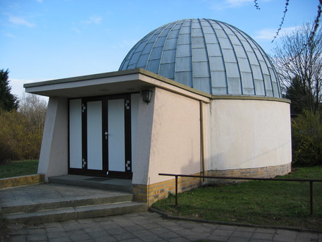 Das Planetarium und die Sternwarte Eilenburg gehören zum kommunalen Eigenbetrieb "Kultur- und Bildungseinrichtungen des Landkreises Delitzsch".
