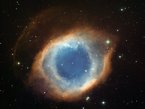 Diese Aufnahme des Helix Nebels wurde aus Bildern zusammengesetzt, die mit der Wide Field Imager-Kamera am 2,2-Meter Teleskop der europäischen Südsternwarte in La Silla, Chile, aufgenommen wurden. 