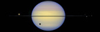 Genau von der Seite betrachtet ist der Saturnring nur ein ganz dünner Strich.